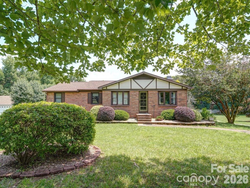 627 Lancer Court NW, Concord, NC. property listing photo