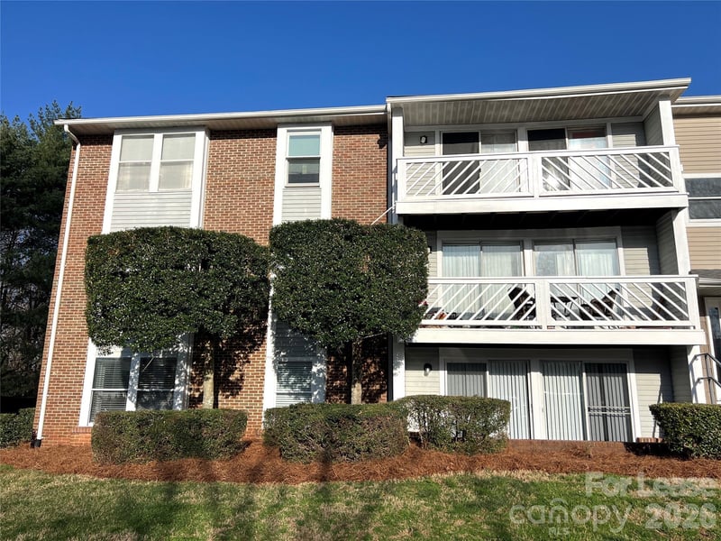 9401 Old Concord Road A, Charlotte, NC - 2 beds, 2 baths, 872 sqft - $1,249