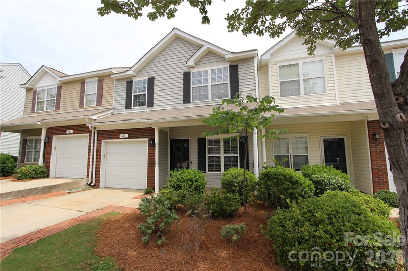 626 Fountain Court, Fort Mill, SC - 3 beds, 2.5 baths, 1,600 sqft - $259,000