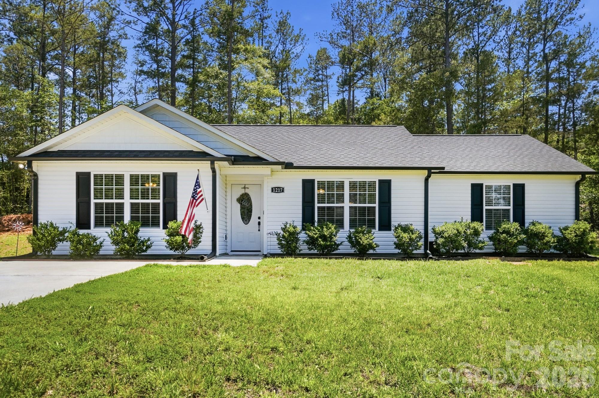 1217 Belmont Circle Drive, Lancaster, SC — property listing photo