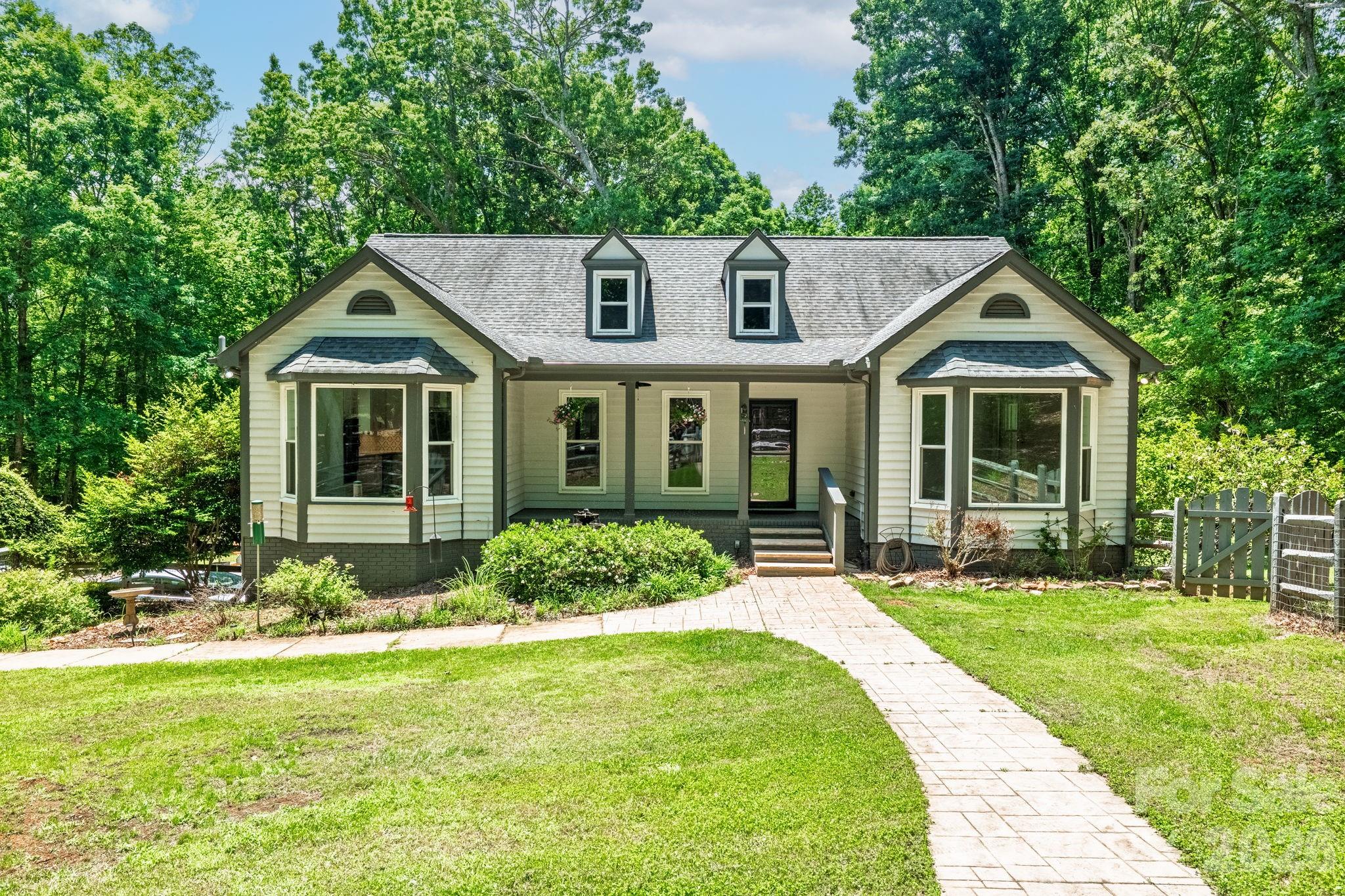 9131 N Pine Hill Lane, Charlotte, NC. property listing photo