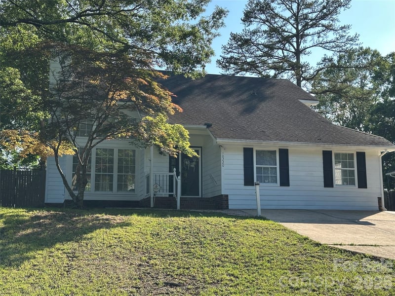10220 Rockwood Road, Charlotte, NC - 4 beds, 3 baths, 1,776 sqft - $369,900