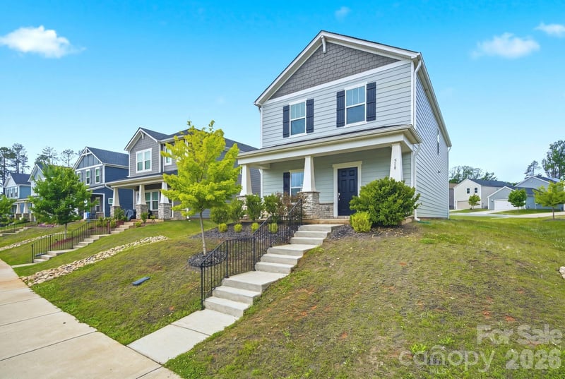 518 Nixon Road, Belmont, NC - 3 beds, 2.5 baths, 1,852 sqft - $400,000