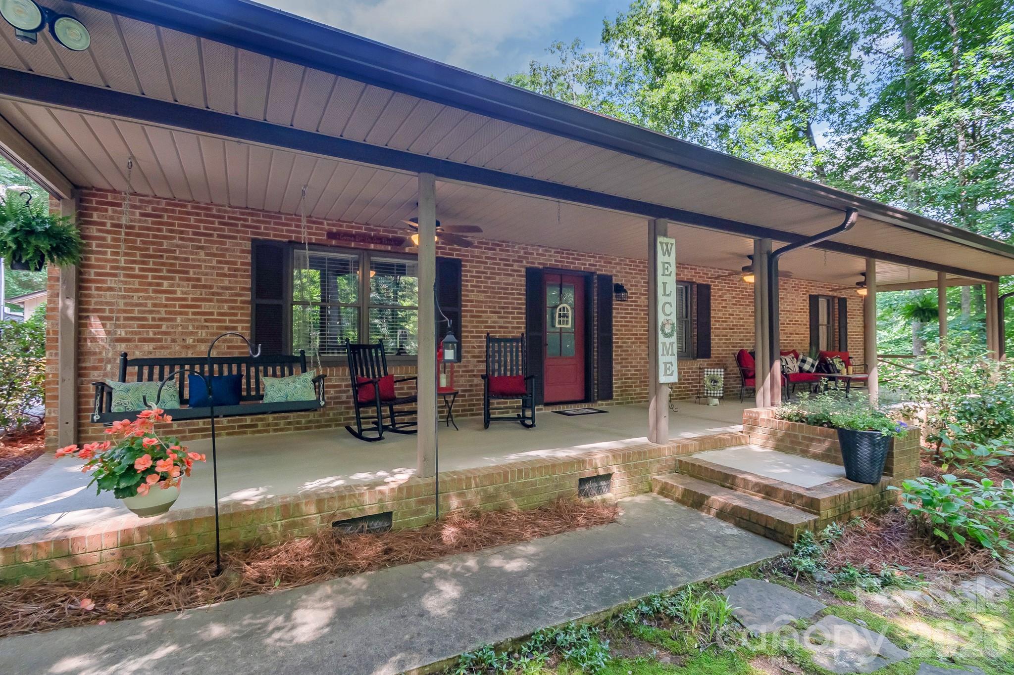 6806 Davis, Waxhaw, NC — property listing photo 1