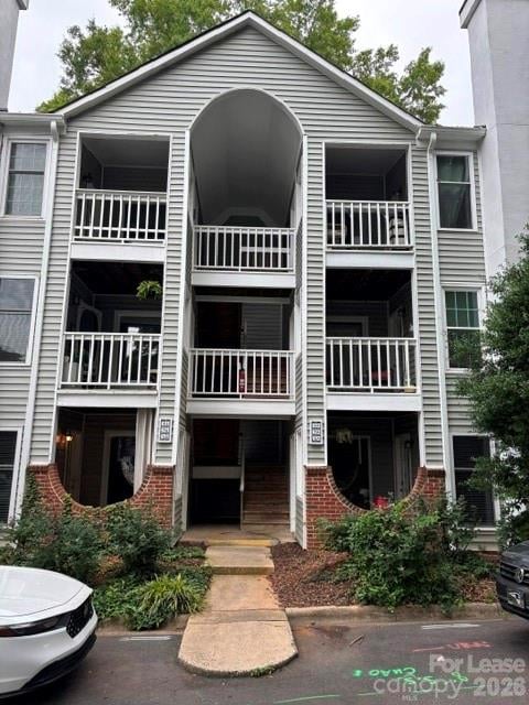 430 Queens Road Apt 632, Charlotte, NC - 2 beds, 2 baths, 886 sqft - $1,800
