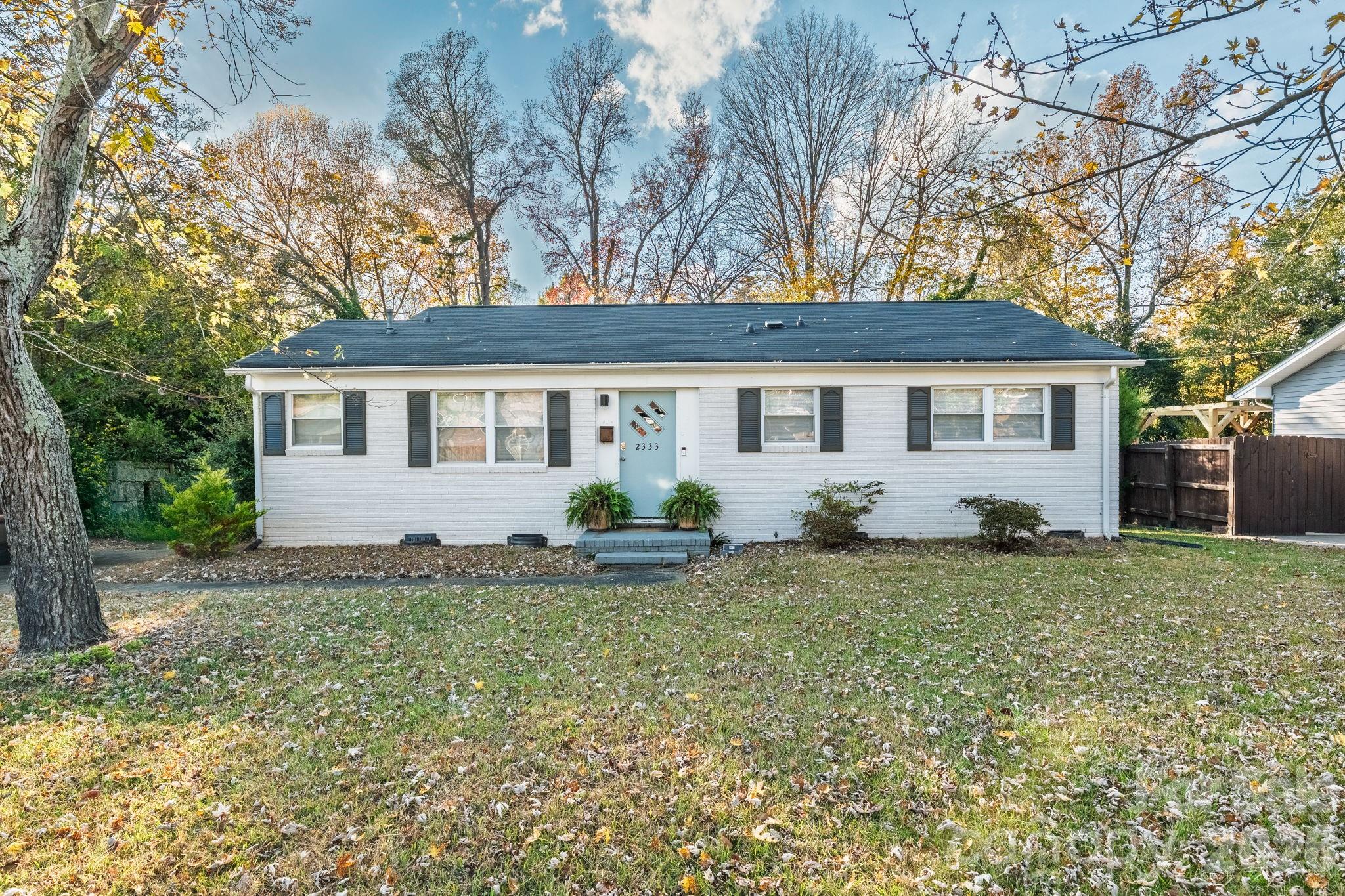 2333 Birchcrest, Charlotte, NC — property listing photo 1