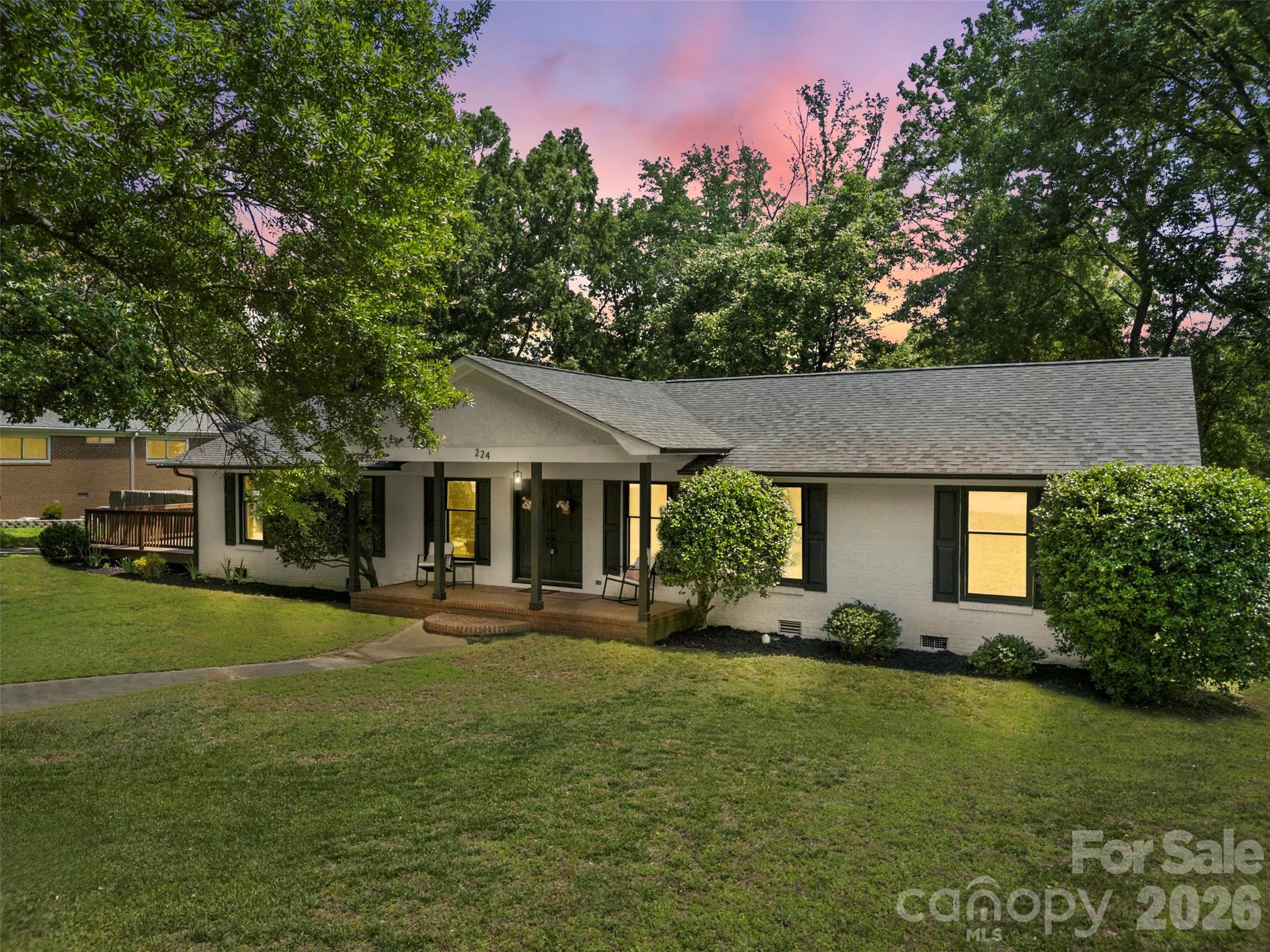 224 Sturbridge Drive, Charlotte, NC. property listing photo