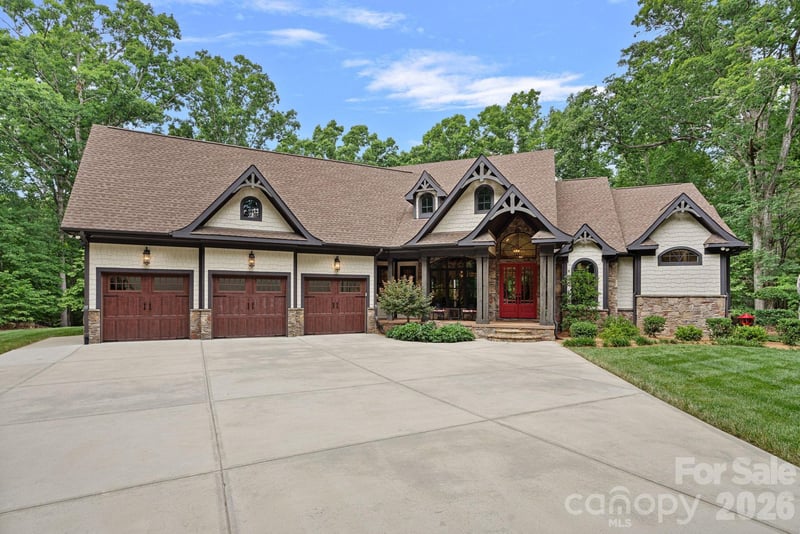 6808 Live Oaks Lane, Waxhaw, NC - 4 beds, 3.5 baths, 3,579 sqft - $1,625,000