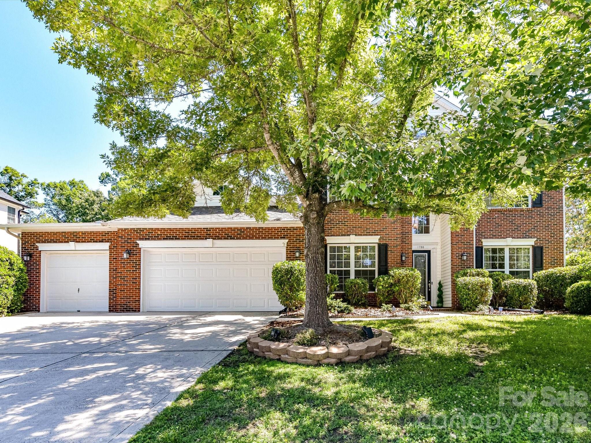 1788 Oakmont Drive, Denver, NC — property listing photo
