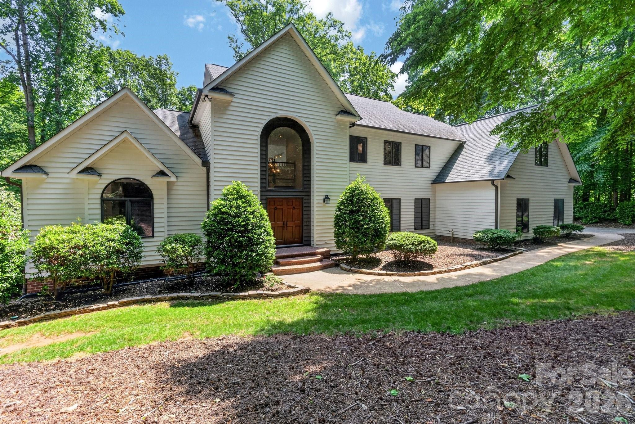 19315 Callaway Hills Lane, Davidson, NC. property listing photo