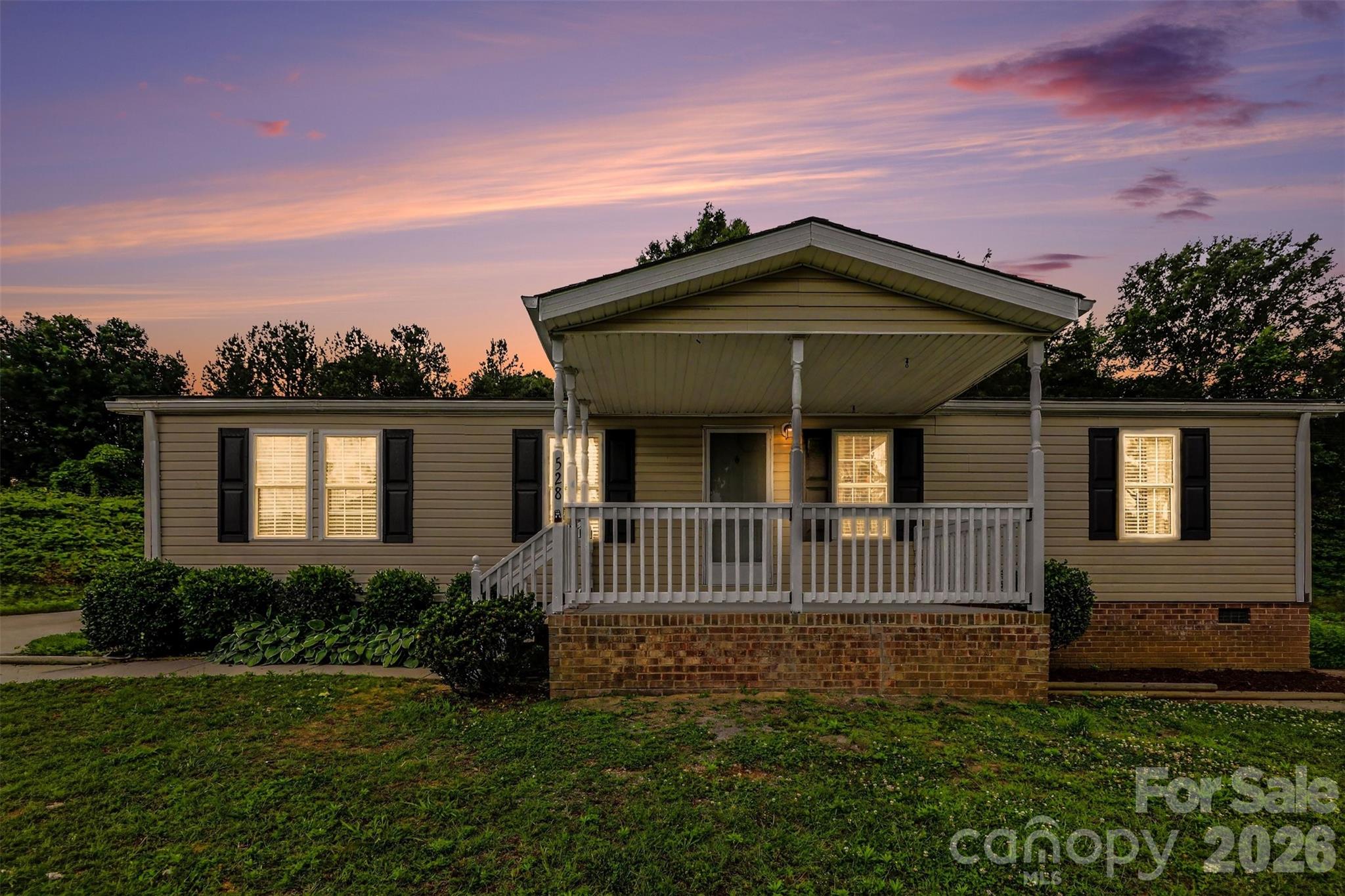 528 Woodlawn Avenue SW, Concord, NC. property listing photo