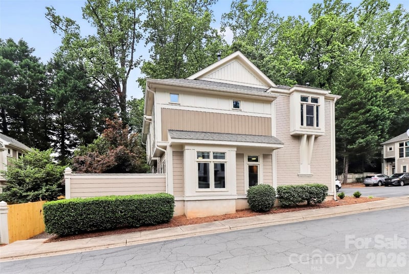 1073 Park West Drive, Charlotte, NC - 2 beds, 2.5 baths, 1,043 sqft - $475,000