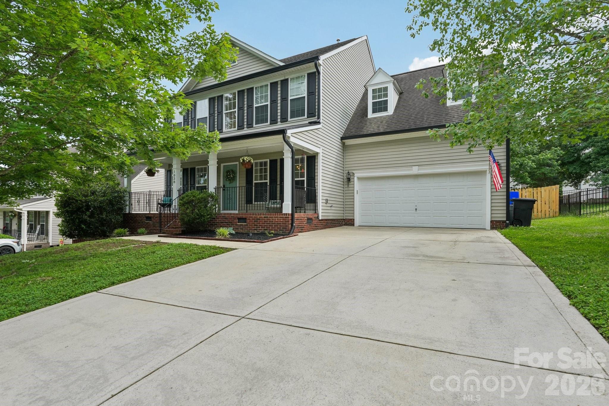 1038 Pepperwood Place, Lake Wylie, SC — property listing photo