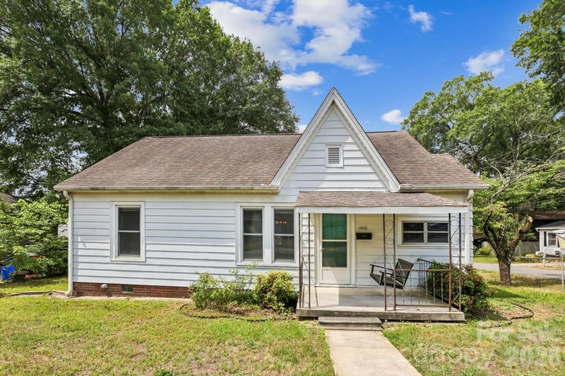 1010 Desoto Avenue, Kannapolis, NC - 2 beds, 1 bath, 1,117 sqft - $218,000