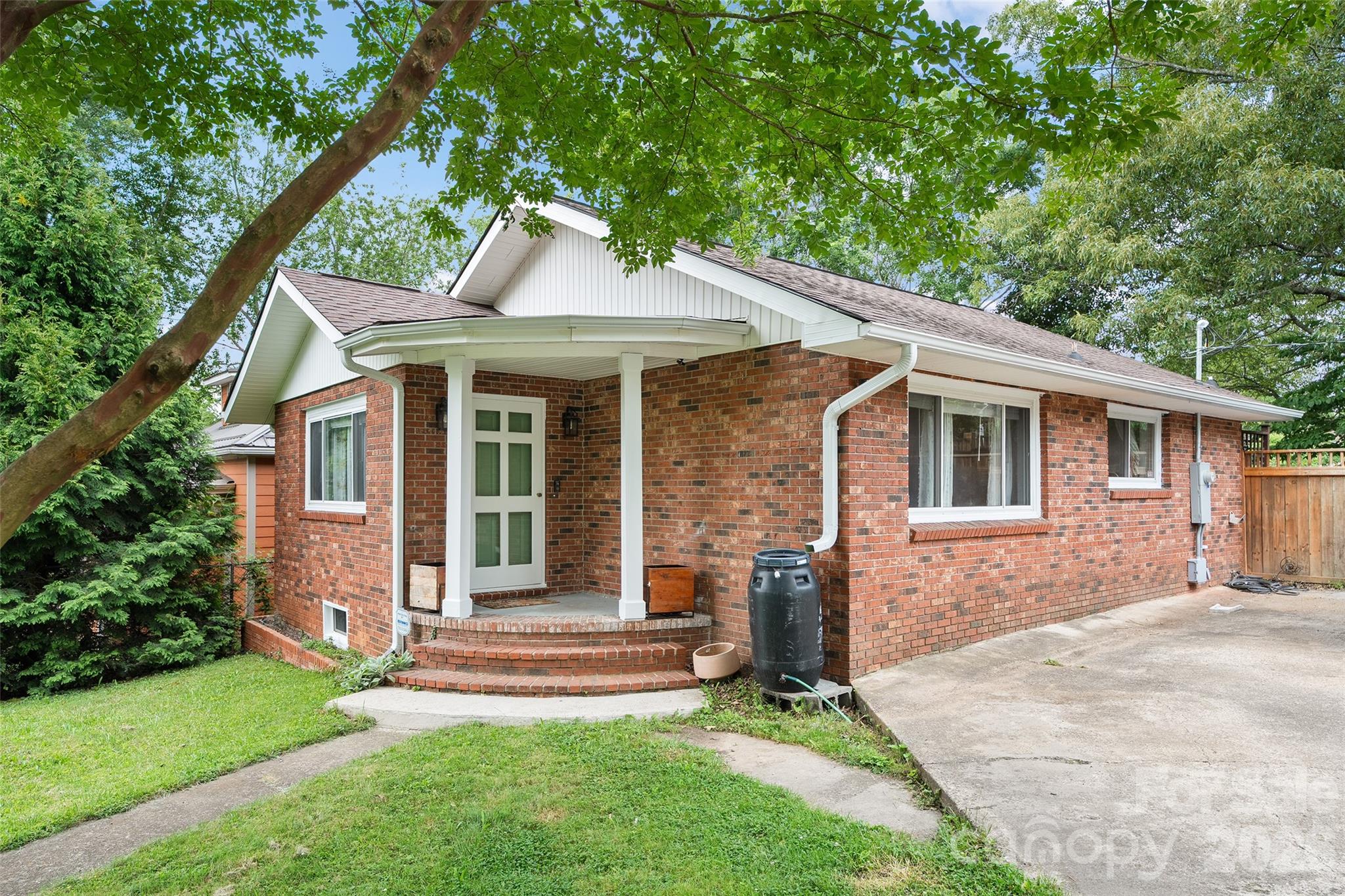 155 Michigan Avenue, Asheville, NC — property listing photo