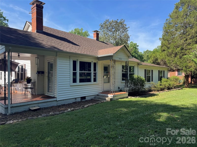 431 W 20th Street, Newton, NC - 3 beds, 2 baths, 1,466 sqft - $284,900