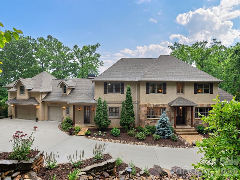 433 Coopers Hawk Drive, Asheville, NC - 6 beds, 6 baths, 7,195 sqft - $2,250,000