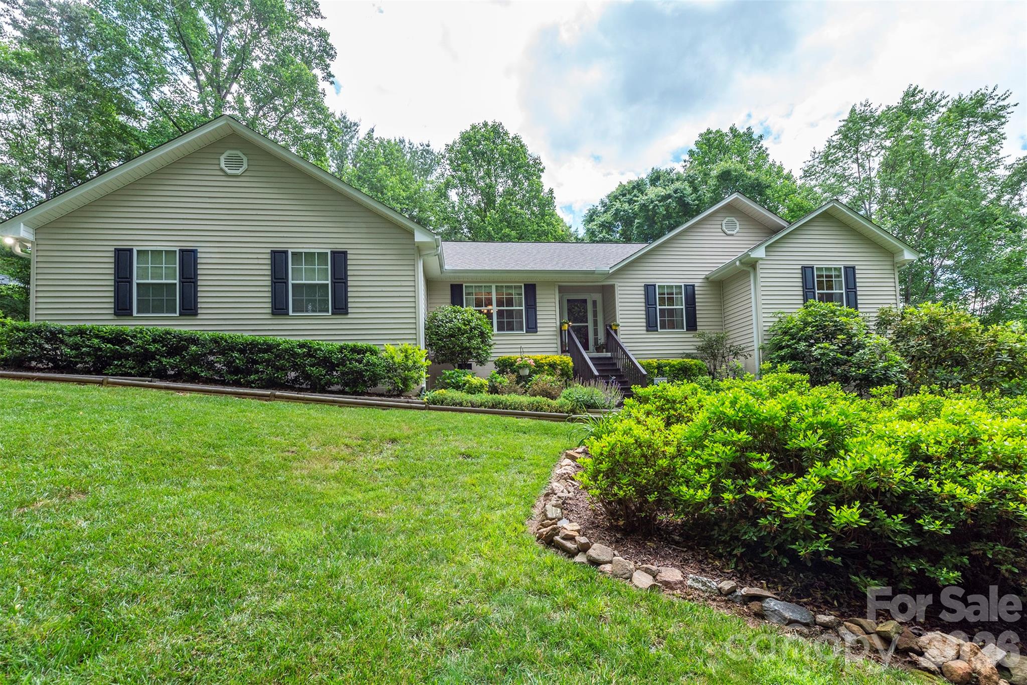 8 Shadowbrook Drive, Weaverville, NC — property listing photo