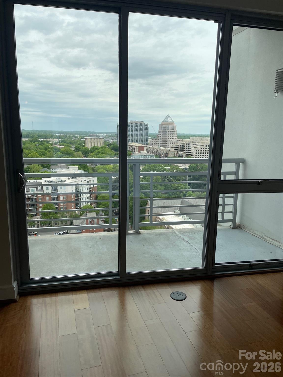 333 Trade 1602, Charlotte, NC — property listing photo 1