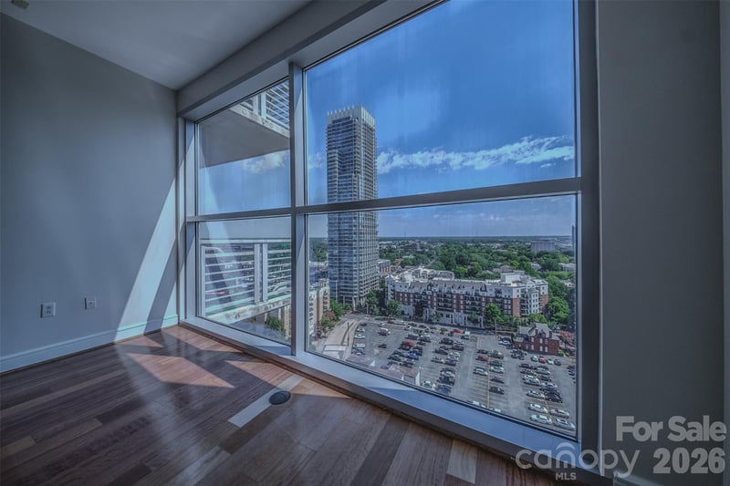 333 W Trade Street Apt 1602, Charlotte, NC - 2 beds, 2 baths, 1,197 sqft - $569,000