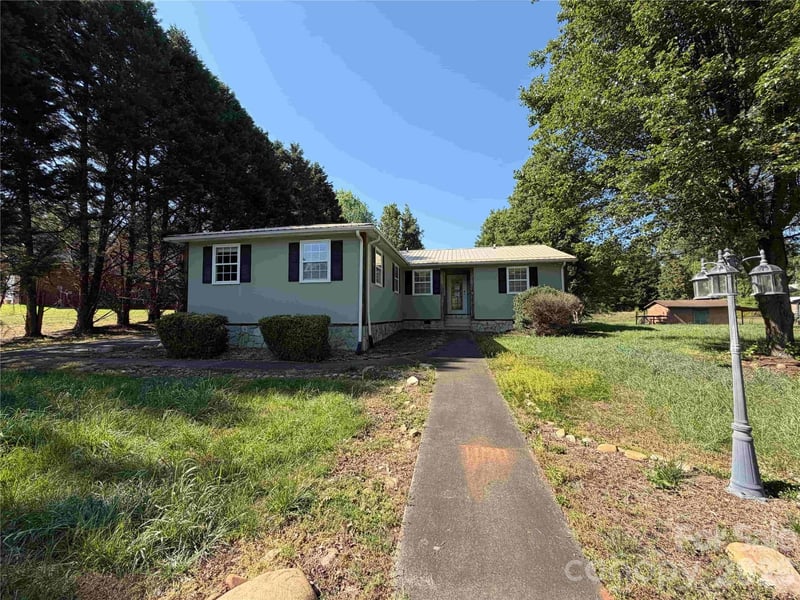 2076 S Fork Drive, Morganton, NC - 3 beds, 3 baths, 2,070 sqft - $284,000