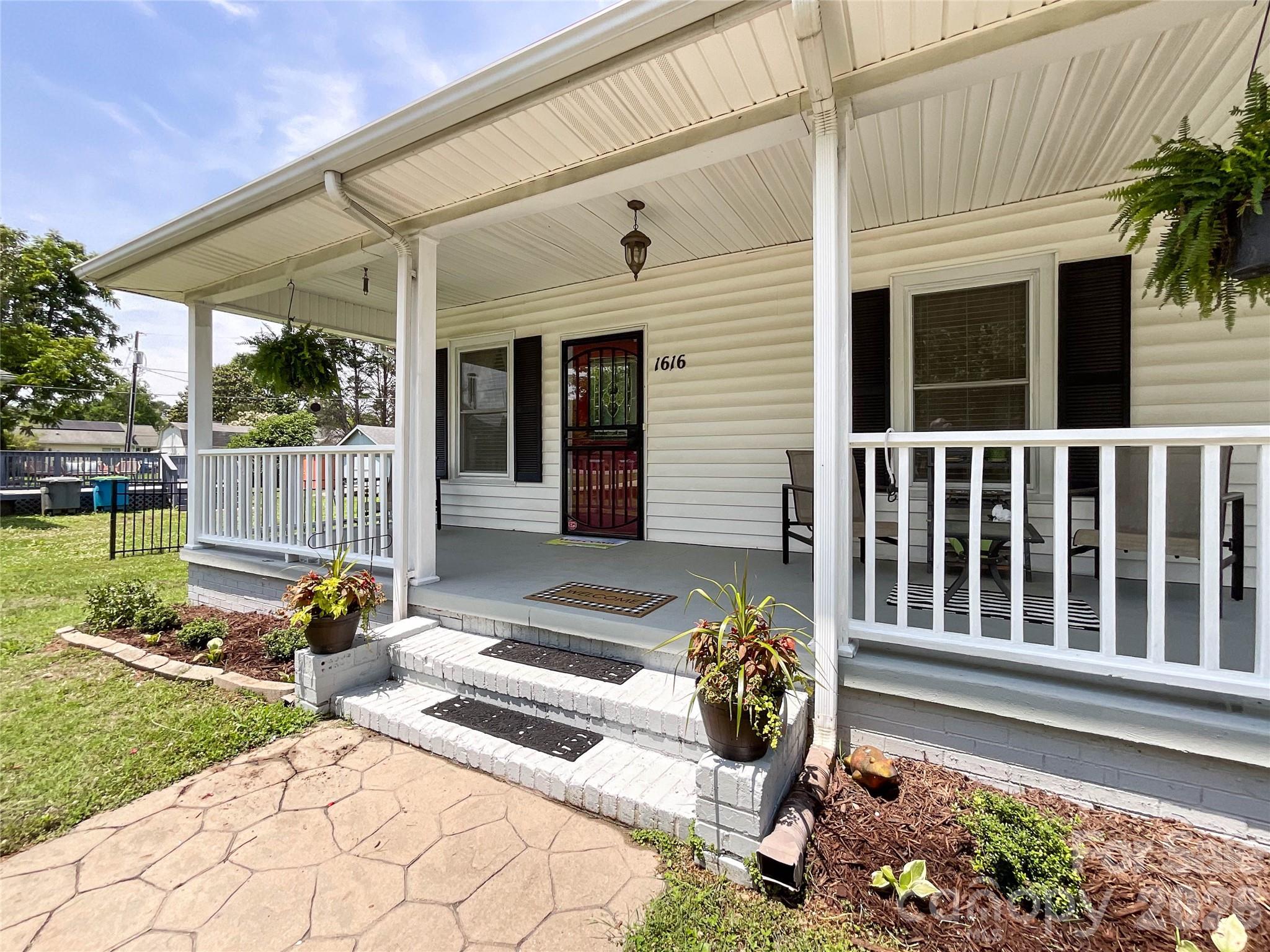 1616 Perfection Avenue Apt 10, Belmont, NC — property listing photo