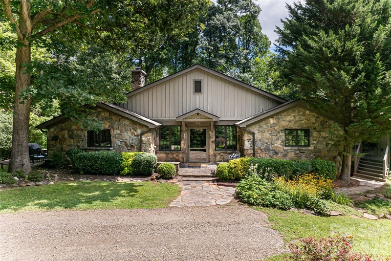 711 Shawnee Trail, Asheville, NC - 4 beds, 4 baths, 2,139 sqft - $2,850,000