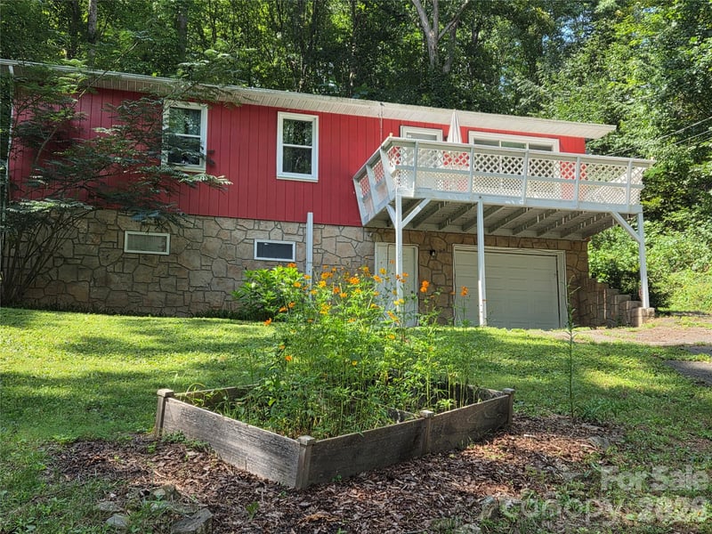 165 Mount Eire Drive, Sylva, NC - 3 beds, 1 bath, 1,092 sqft - $289,000