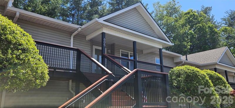 605 Carlyle Way, Asheville, NC - 2 beds, 2 baths, 1,160 sqft - $232,900