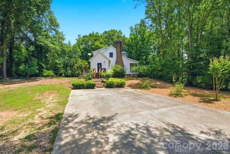 9143 Sadlers Ridge Road, Fort Mill, SC - 4 beds, 2.5 baths, 2,045 sqft - $475,000