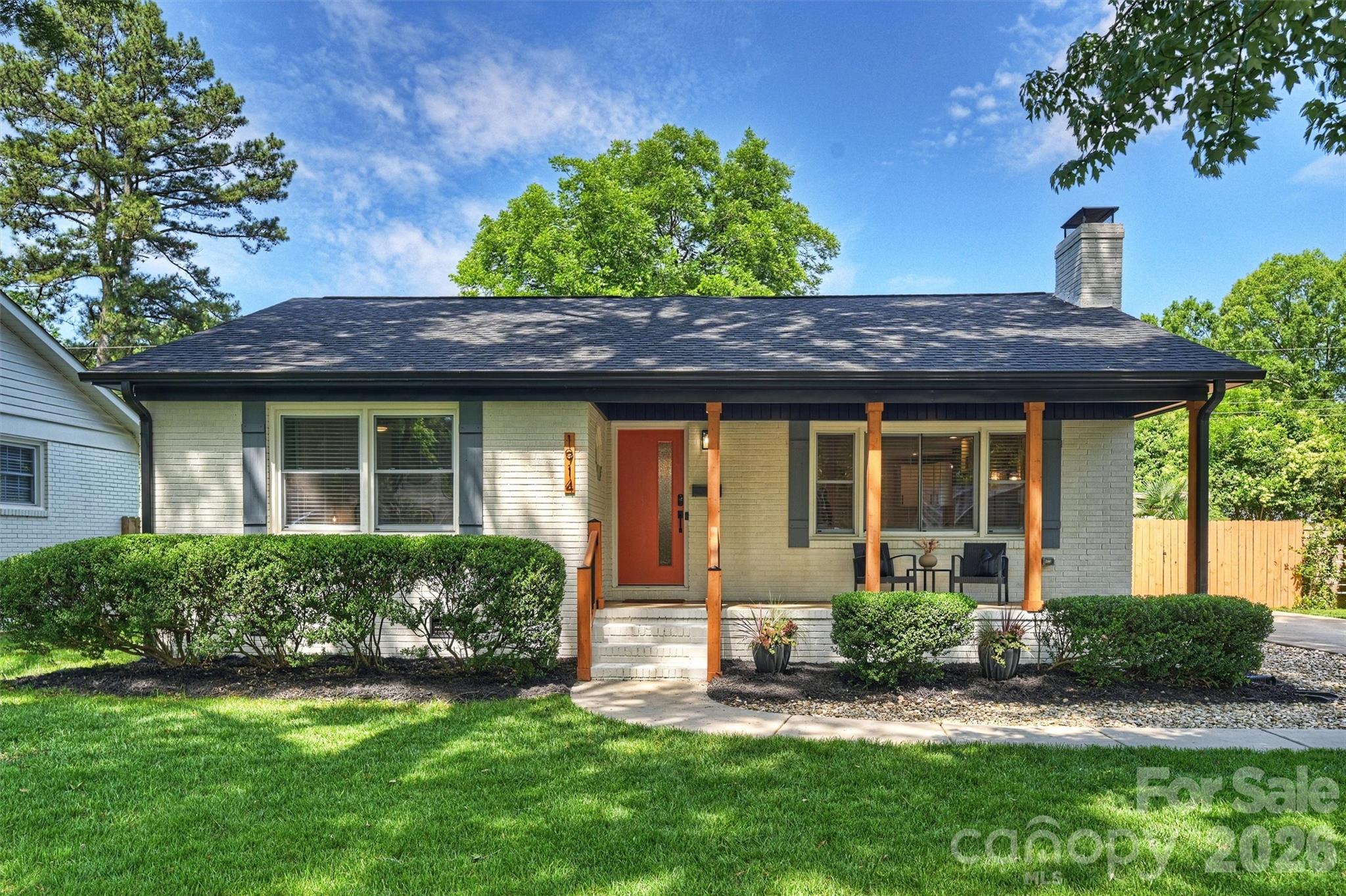 1914 Windham, Charlotte, NC — property listing photo 1