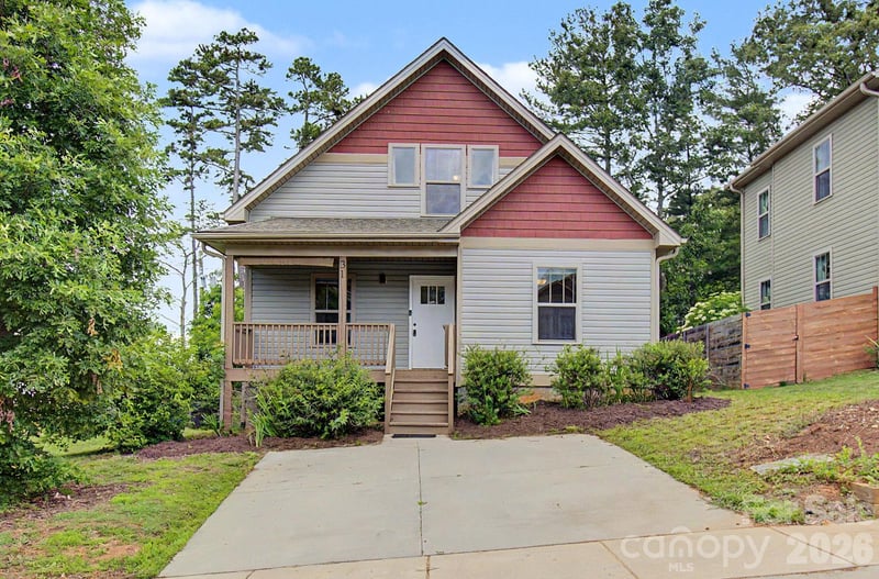 31 Yarrow Meadow Road, Weaverville, NC - 3 beds, 2.5 baths, 1,701 sqft - $445,000