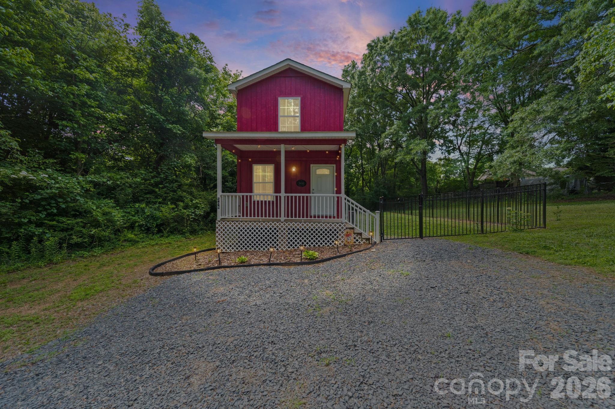 308 E 10th Street, Oakboro, NC — property listing photo