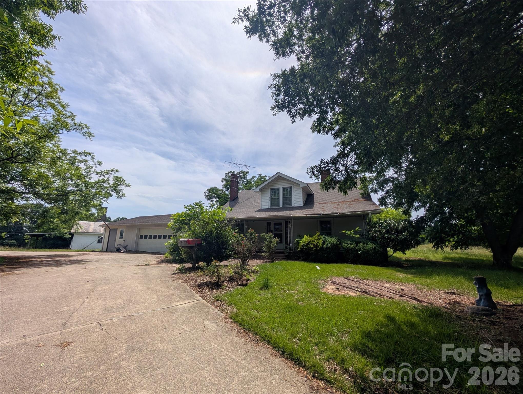 2618 Oakview Drive SW, Concord, NC. property listing photo