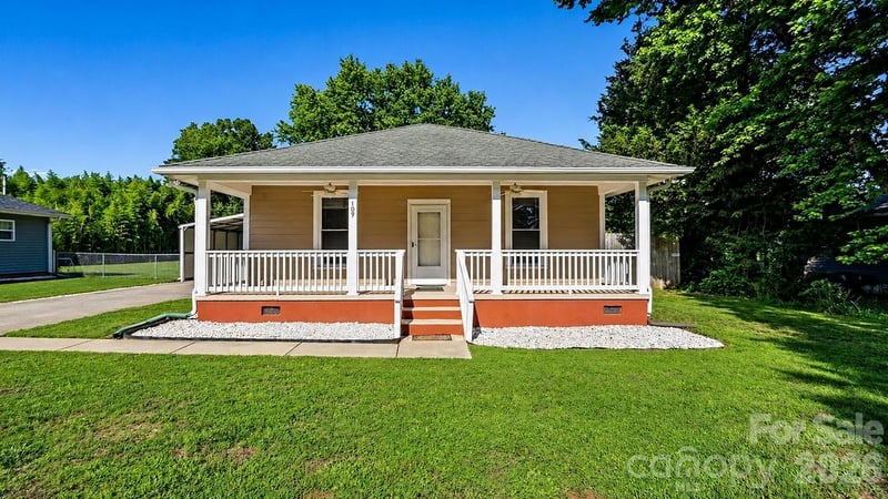 109 Globe Street, Mount Holly, NC - 2 beds, 1.5 baths, 1,092 sqft - $319,900