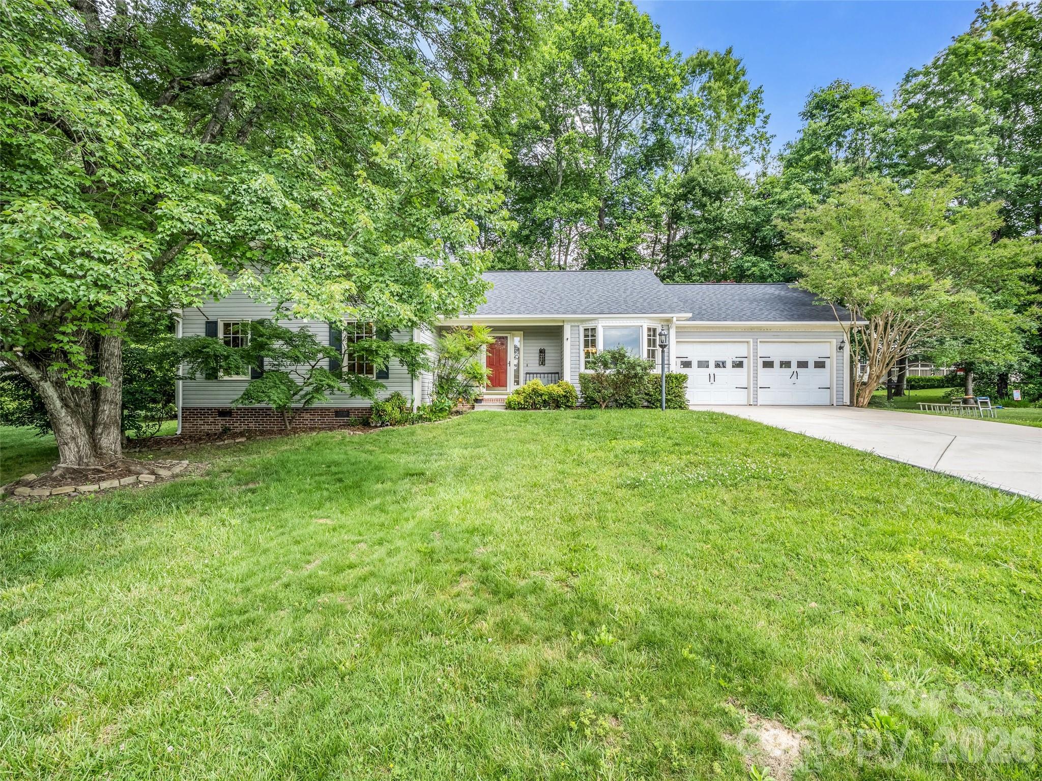 606 Woodberry Court, Fletcher, NC — property listing photo