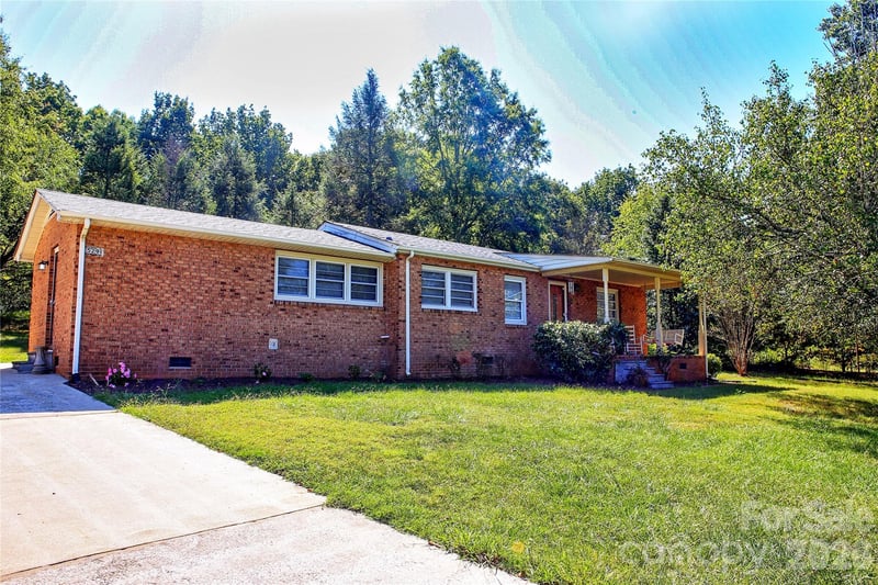 5291 Bandys Crossroads, Catawba, NC - 3 beds, 1 bath, 1,094 sqft - $209,000