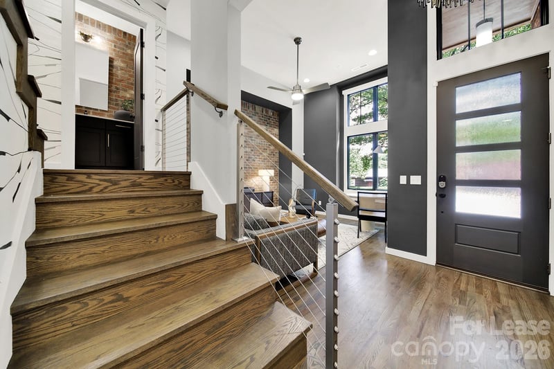 428 E 33rd Street, Charlotte, NC - 3 beds, 3.5 baths, 2,154 sqft - $4,500