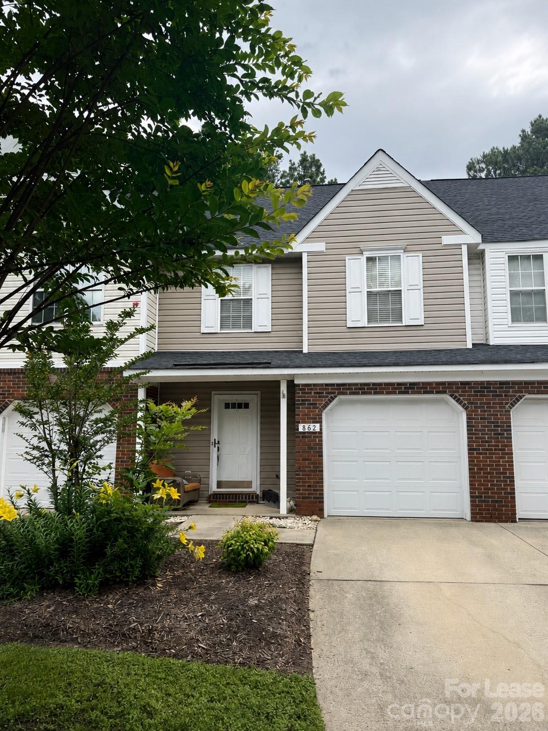 882 Pelican Bay Drive, Pineville, NC. property listing photo