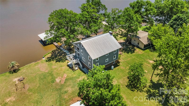 2450 Cottage Lane, Liberty Hill, SC - 6 beds, 3.5 baths, 3,820 sqft - $750,000