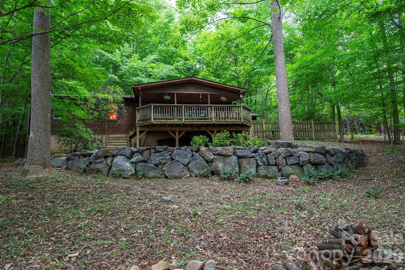 23 Hunting Lodge Drive, Black Mountain, NC - 3 beds, 2 baths, 1,541 sqft - $575,000