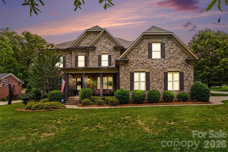 13002 Fen Court, Huntersville, NC - 6 beds, 5 baths, 4,722 sqft - $1,190,000