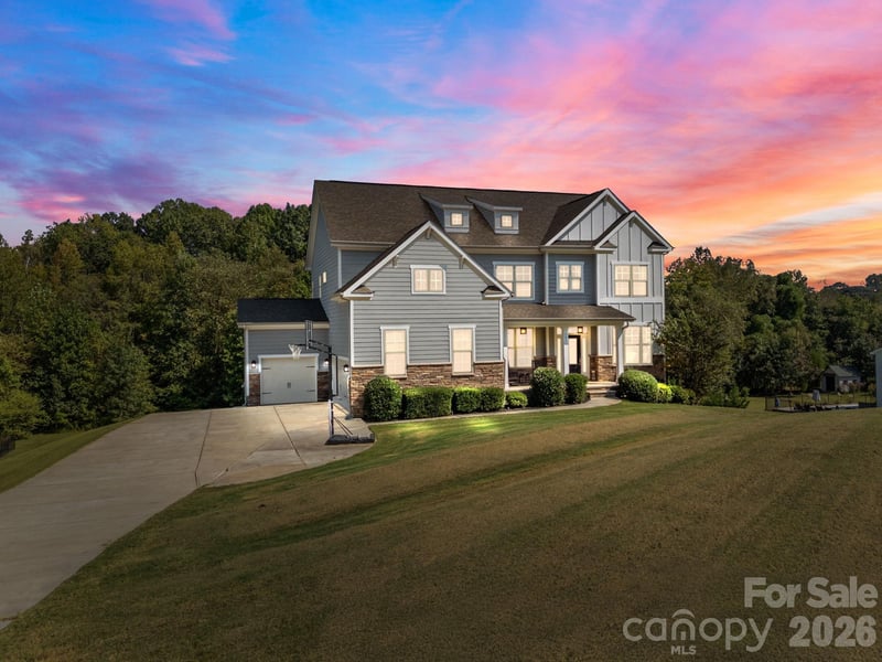 141 Rain Shadow Drive, Mooresville, NC - 5 beds, 5 baths, 5,038 sqft - $850,000
