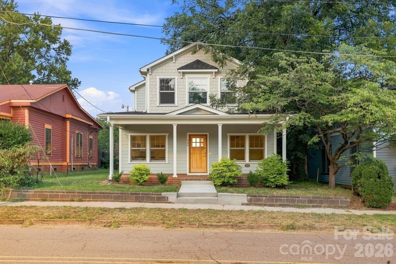 629 S Race Street, Statesville, NC - 4 beds, 2.5 baths, 2,138 sqft - $325,000