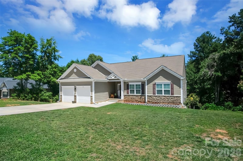 122 Windstone Drive, Troutman, NC - 3 beds, 2 baths, 1,759 sqft - $449,900