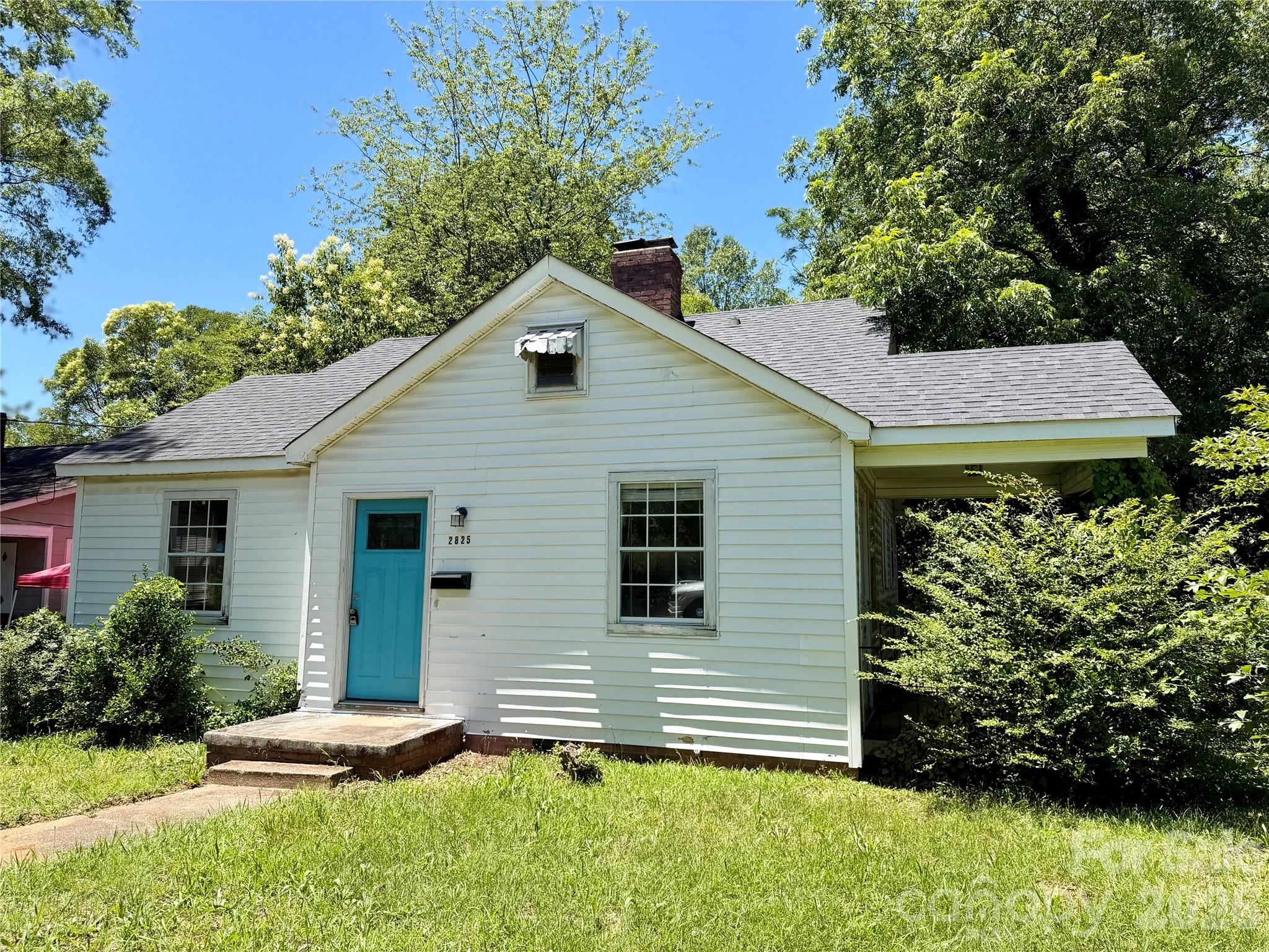 2825 Parkway, Charlotte, NC — property listing photo 1