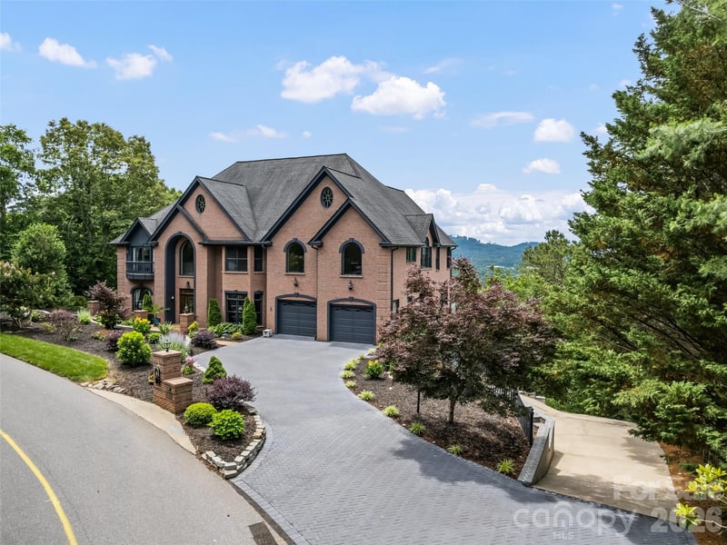 9 Perrion Avenue, Weaverville, NC - 5 beds, 4.5 baths, 6,859 sqft - $2,100,000