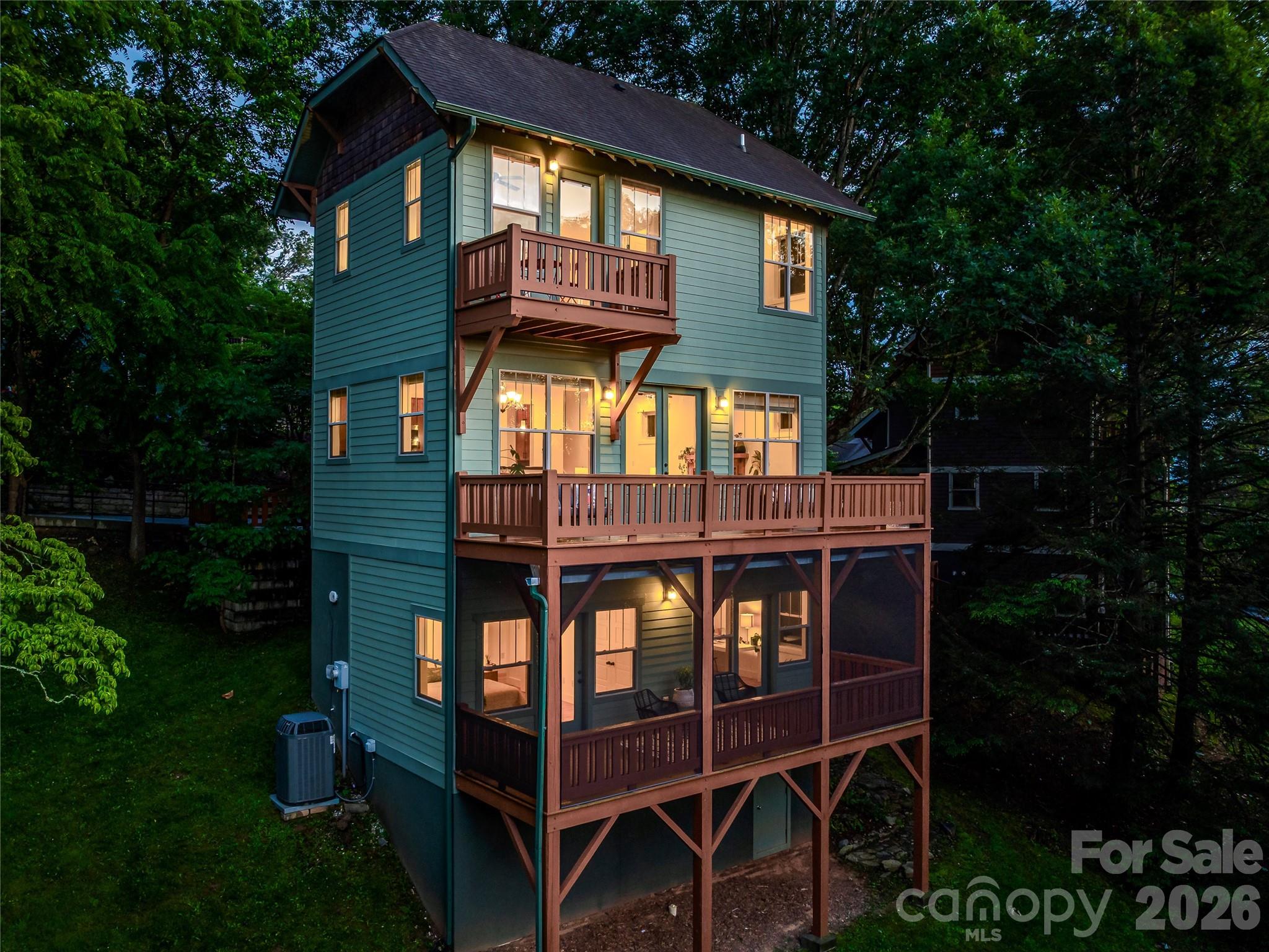 14 Sunset Drive, Asheville, NC. property listing photo
