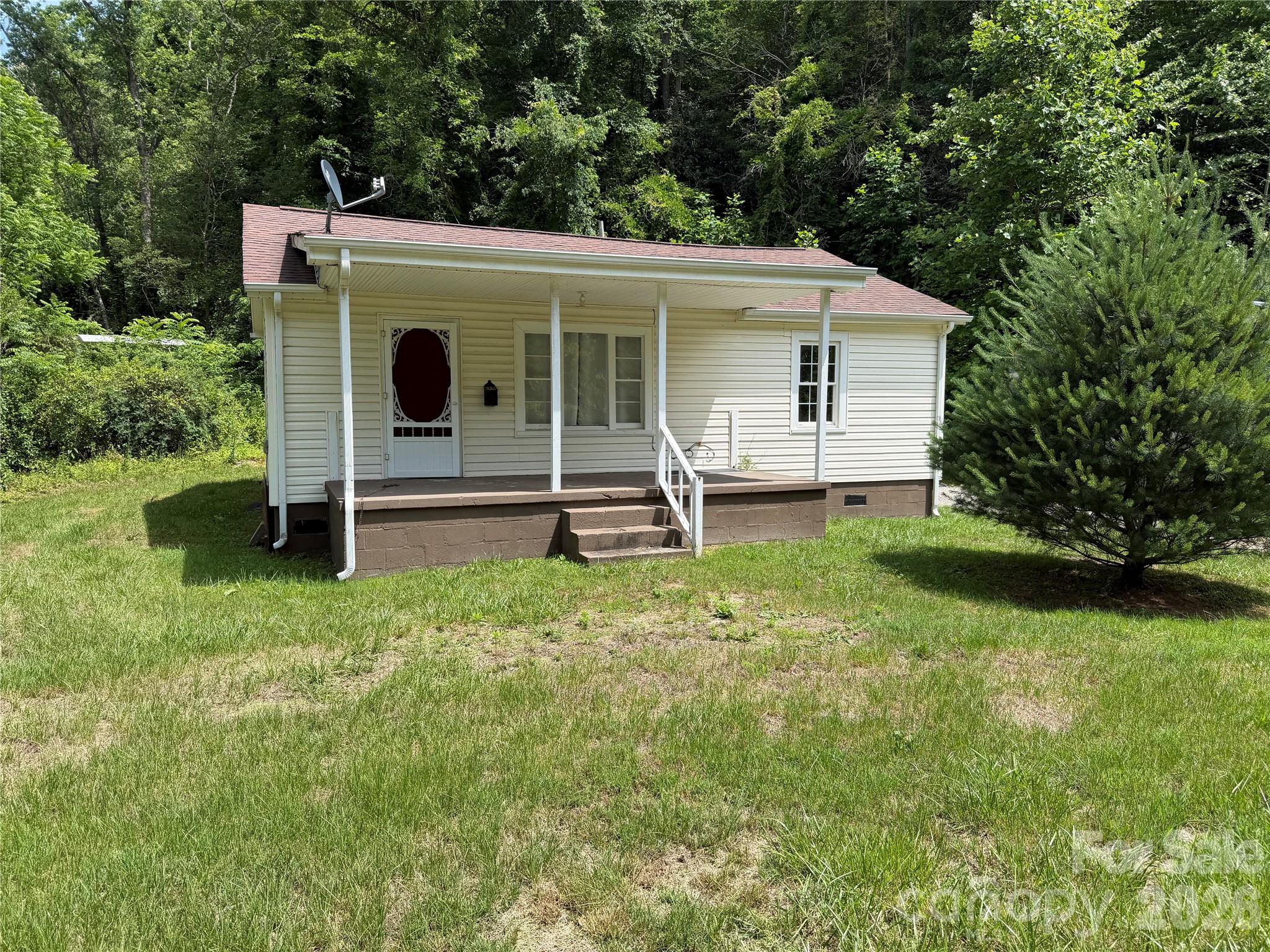 21 Old Post Office Drive, Marion, NC. property listing photo