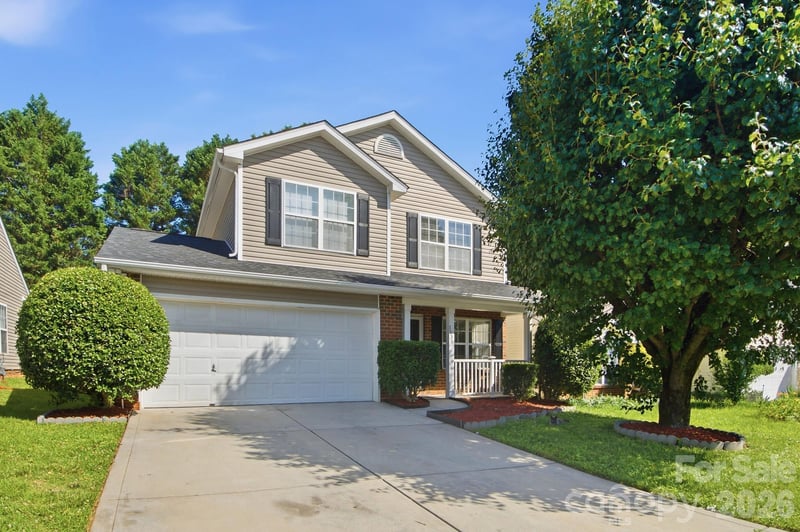 1135 Stonehenge Lane, Charlotte, NC - 3 beds, 2.5 baths, 1,704 sqft - $339,000